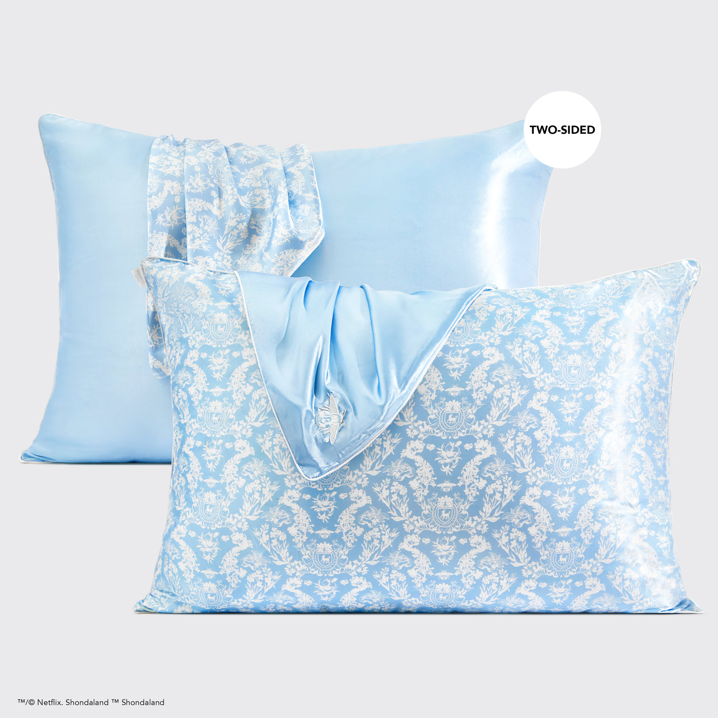 Bridgerton x Kitsch Satijnen Kussensloop - Toile De Blue