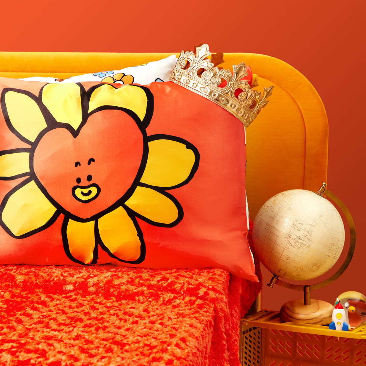 BT21 x Kitsch Satiini tyynyliina Standard - Tata