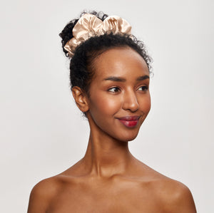 Cloud 9 Satijnen Kussen Scrunchie 1pc - Champagne