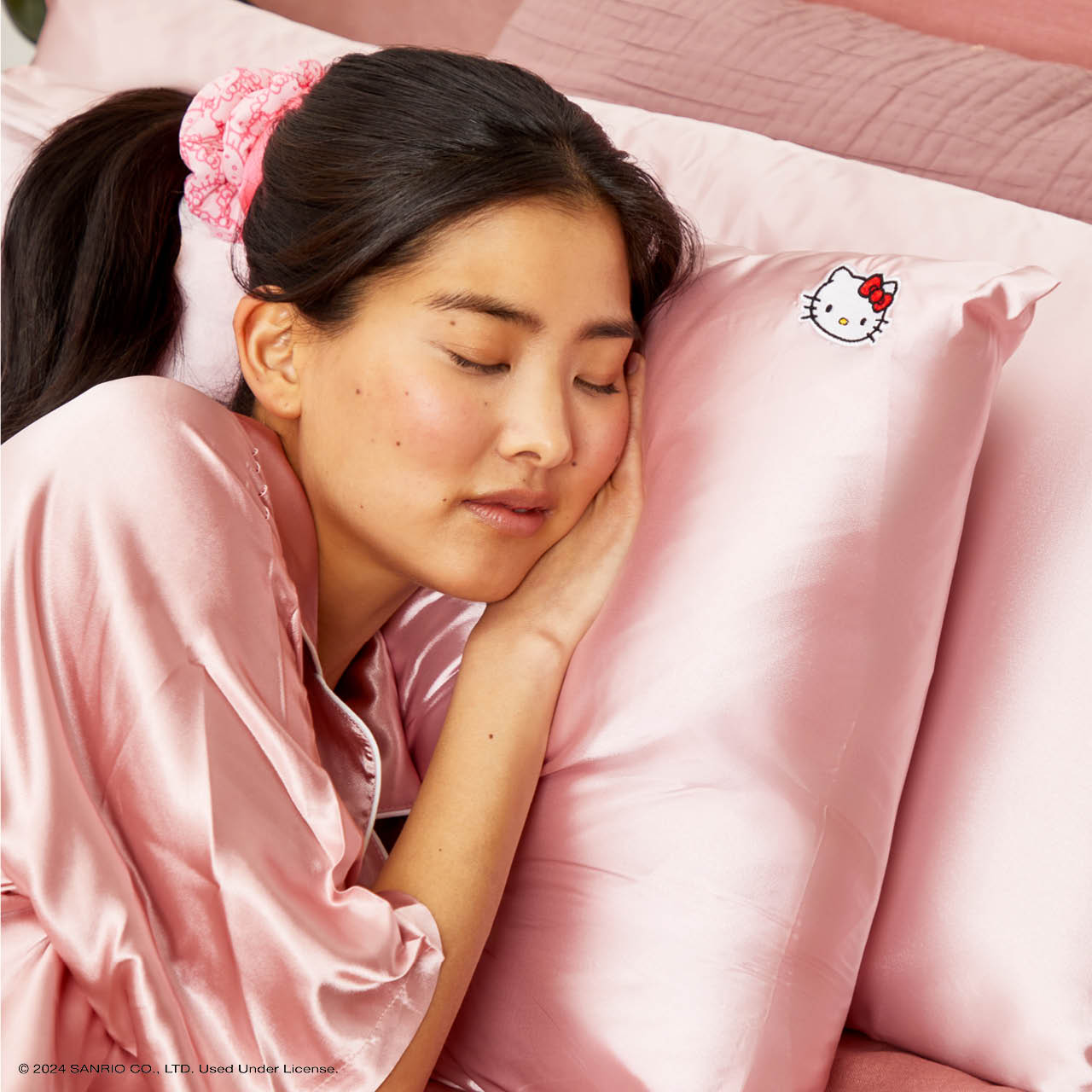 Hello Kitty x Kitsch Kussensloop King - Effen Roze Hello Kitty Gezicht